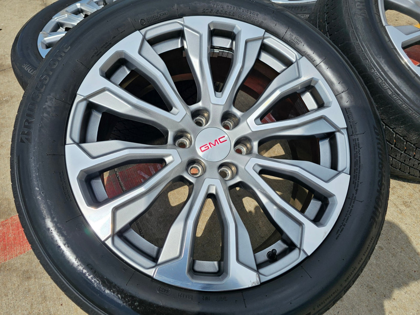22" GMC Yukon Sierra DENALI OEM wheels rims 14025 97000 tires