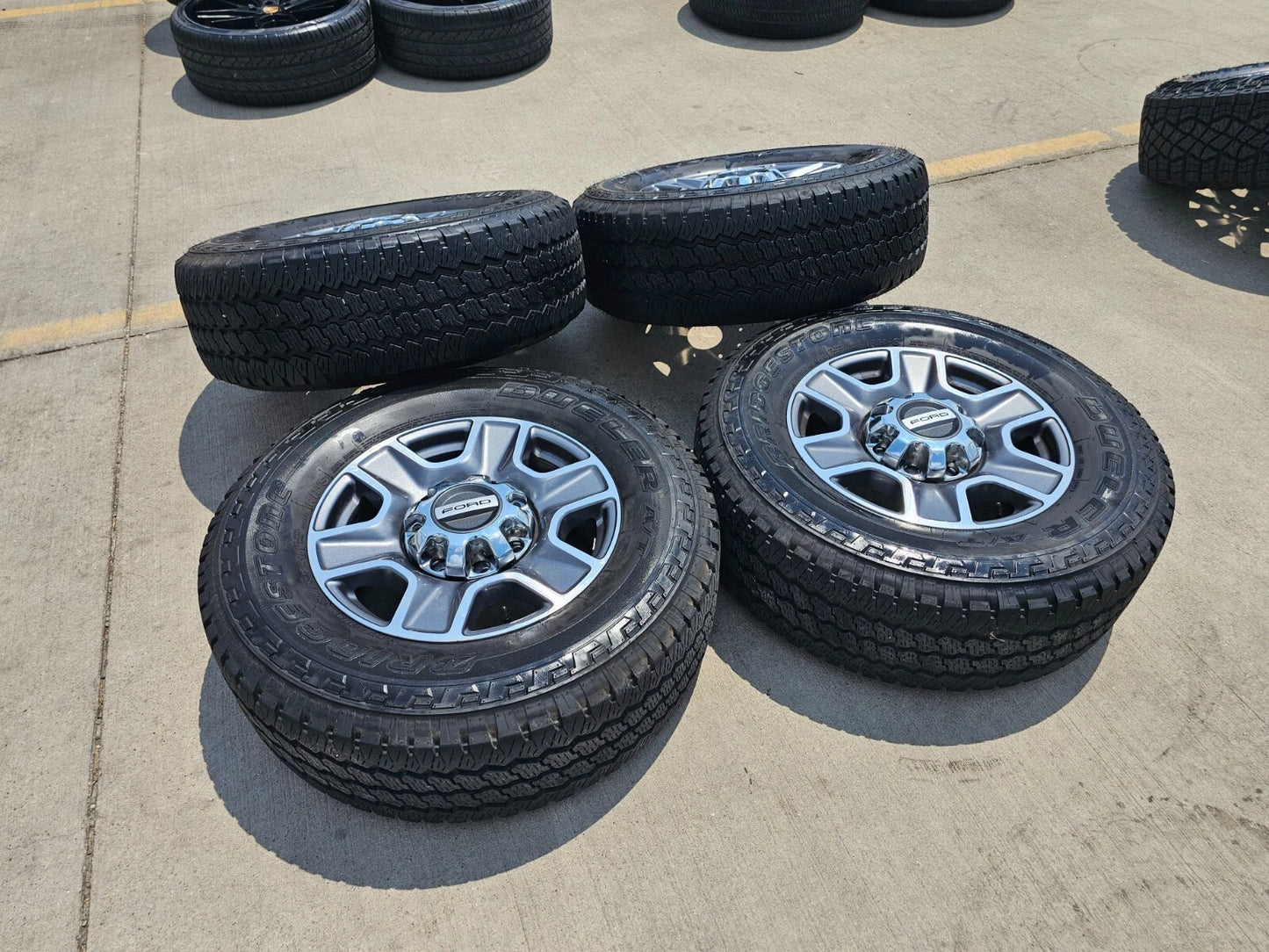 18" Ford F-250 F-350 Lariat FX-4 OEM gray wheels 10298 tires