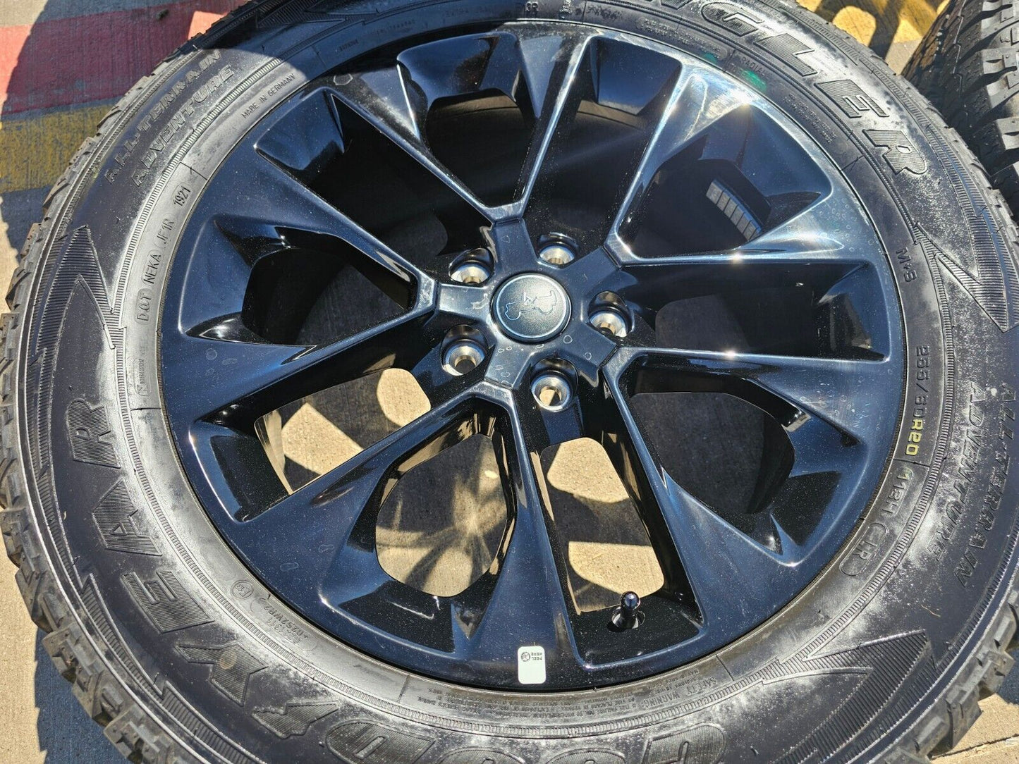 20" Jeep Wrangler OEM Black wheels rims 96902 9262 Gladiator tires