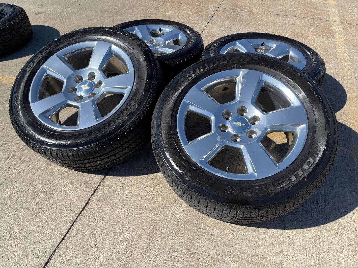 20" Chevy Silverado Tahoe OEM 5652 wheels rims tires BRIDGESTONE