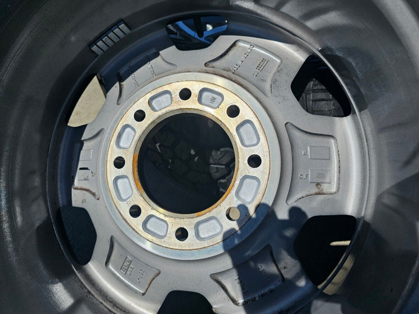 18" Ford F-250 F-350 TREMOR FX-4 OEM wheels 10298 tires FALKEN 35"
