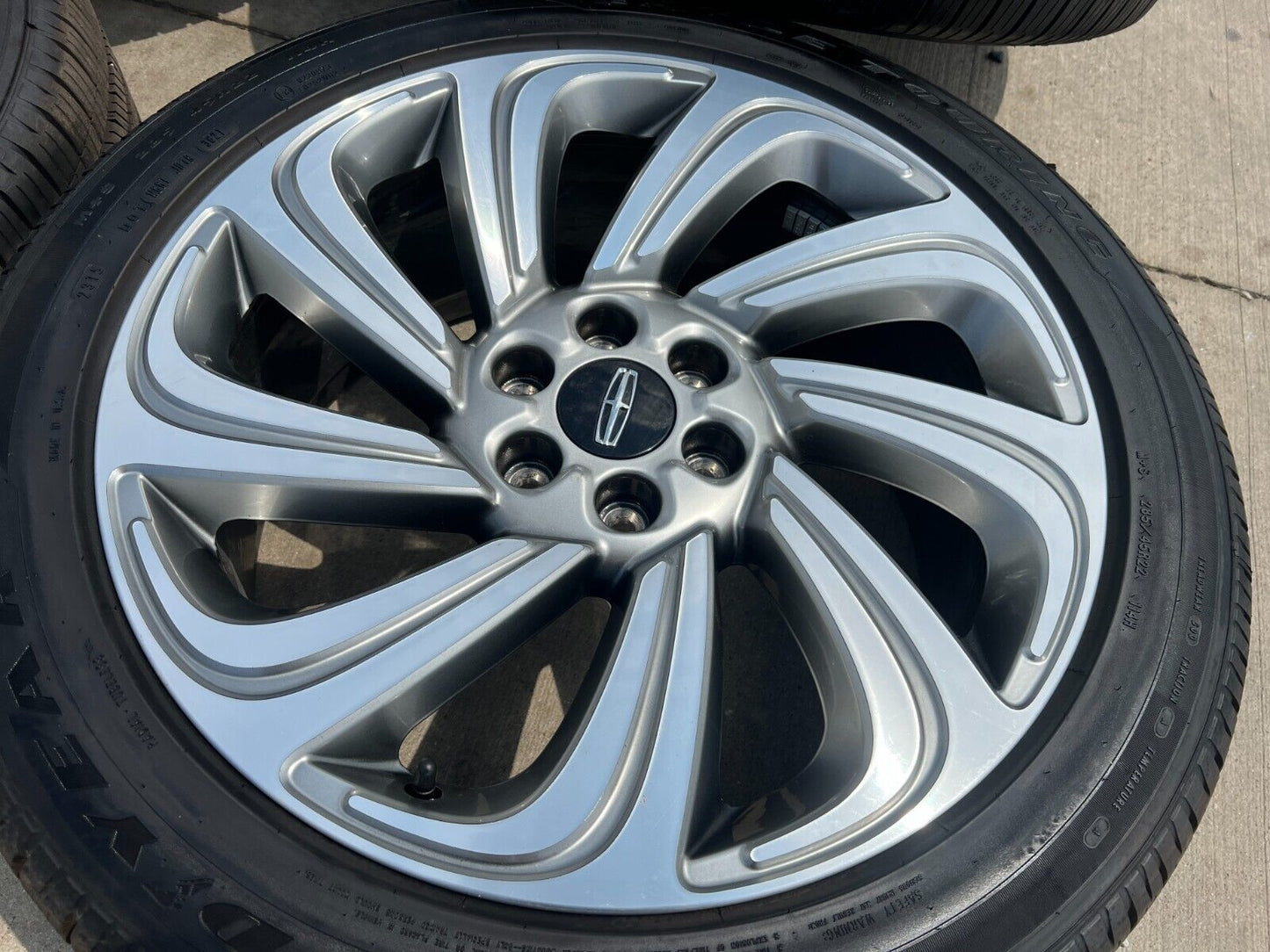 22" Lincoln Navigator OEM rims wheels RESERVE tires 2022 2023 2024 10497