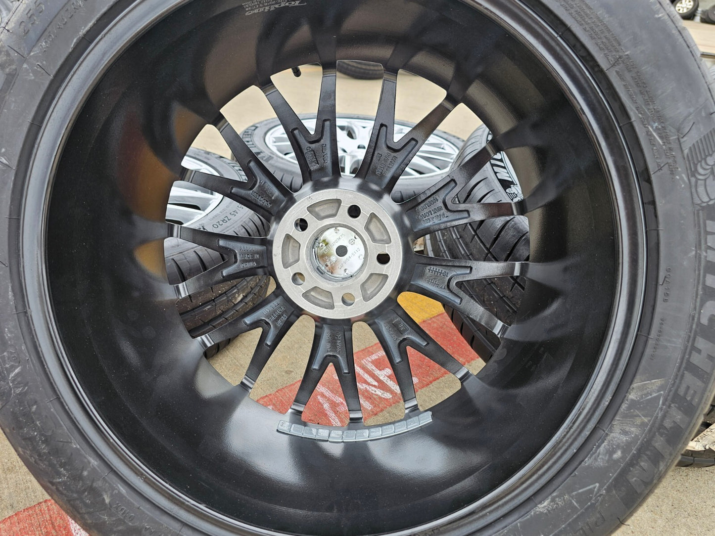 20x8.5 Verde Saga V27 wheels rims Q3 Q5 A7 A8 NEW MICHELIN