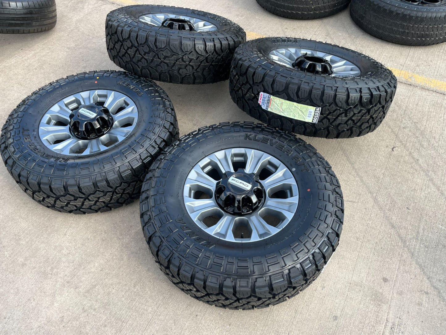 18" Ford F-250 F-350 OEM TREMOR gray rims wheels 10097 tires 2024 2025 NEW 35"