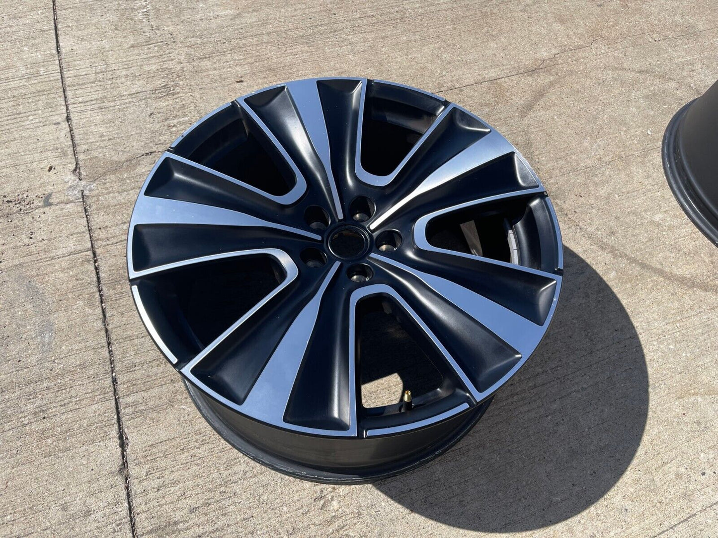 22" Range Rover AUTOBIOGRAPHY OEM wheel rim tire Land 2023 2024 2025