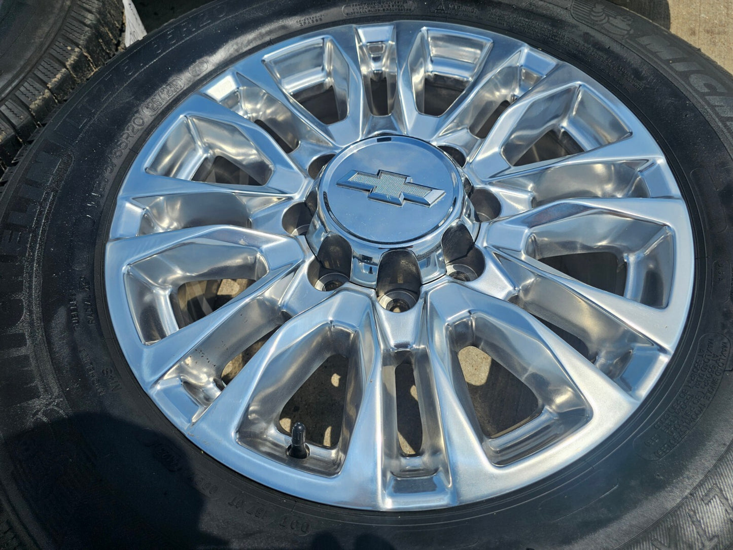 20" Chevy Silverado High Country 2500 3500 OEM 5961 wheels rims tires MICHELIN