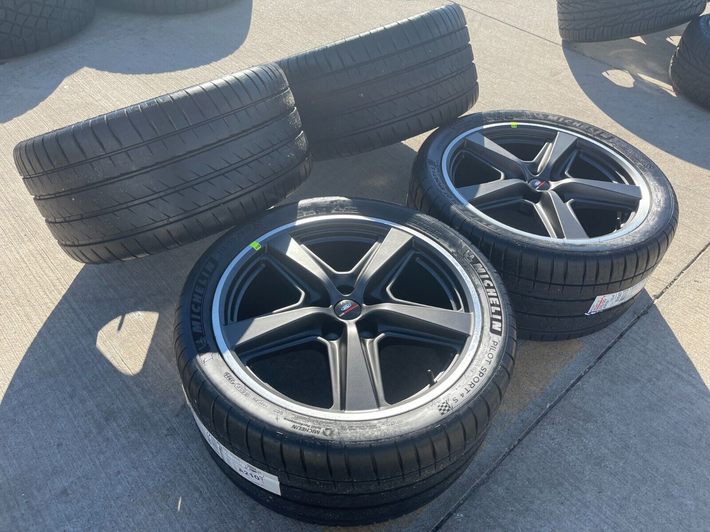 19" Ford Mustang GT Performance OEM wheels rims Mach 1 2021 2022 2023 2024 NEW