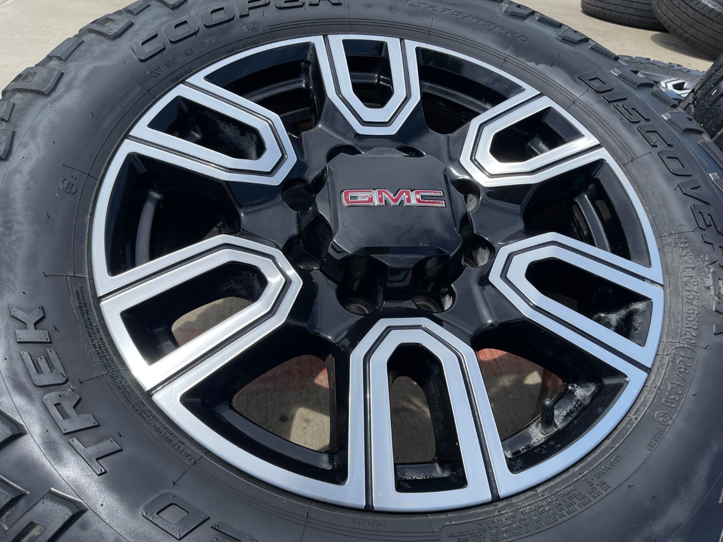 20" GMC Sierra AT4 2500 3500 OEM wheels rims 5950 Silverado COOPER RUGGED TREK