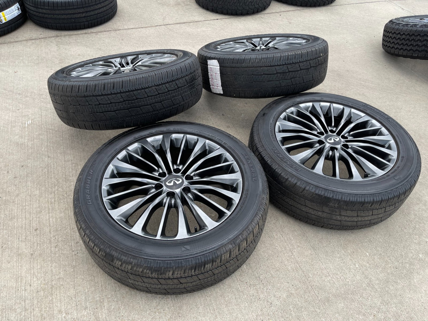 22" Infiniti QX80 QX56 Nissan Titan OEM wheels rims 73807 tires