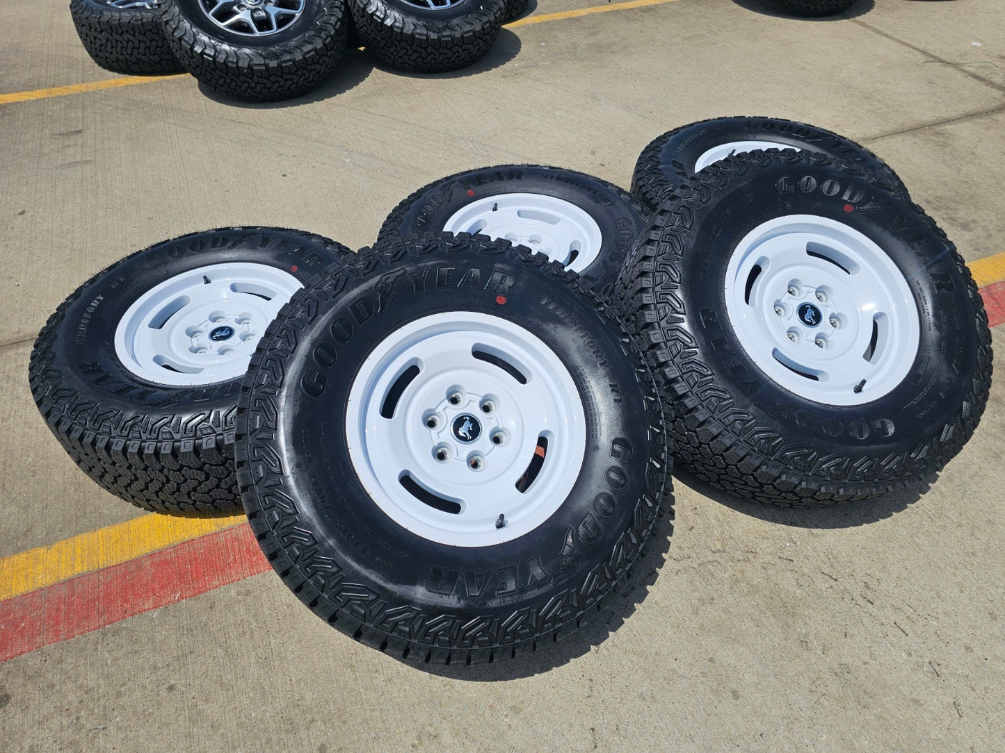 17" Ford Bronco HERITAGE Limited Edition wheels rims white 2025 35" NEW