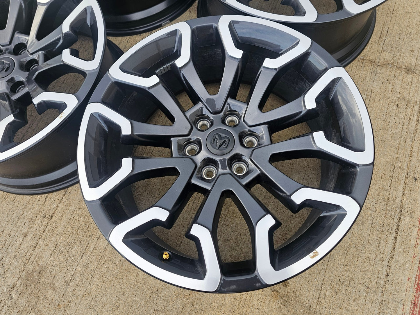 22" Dodge Ram 1500 OEM LIMITED Laramie 63497 wheels rims 2024 2025 2026 NEW