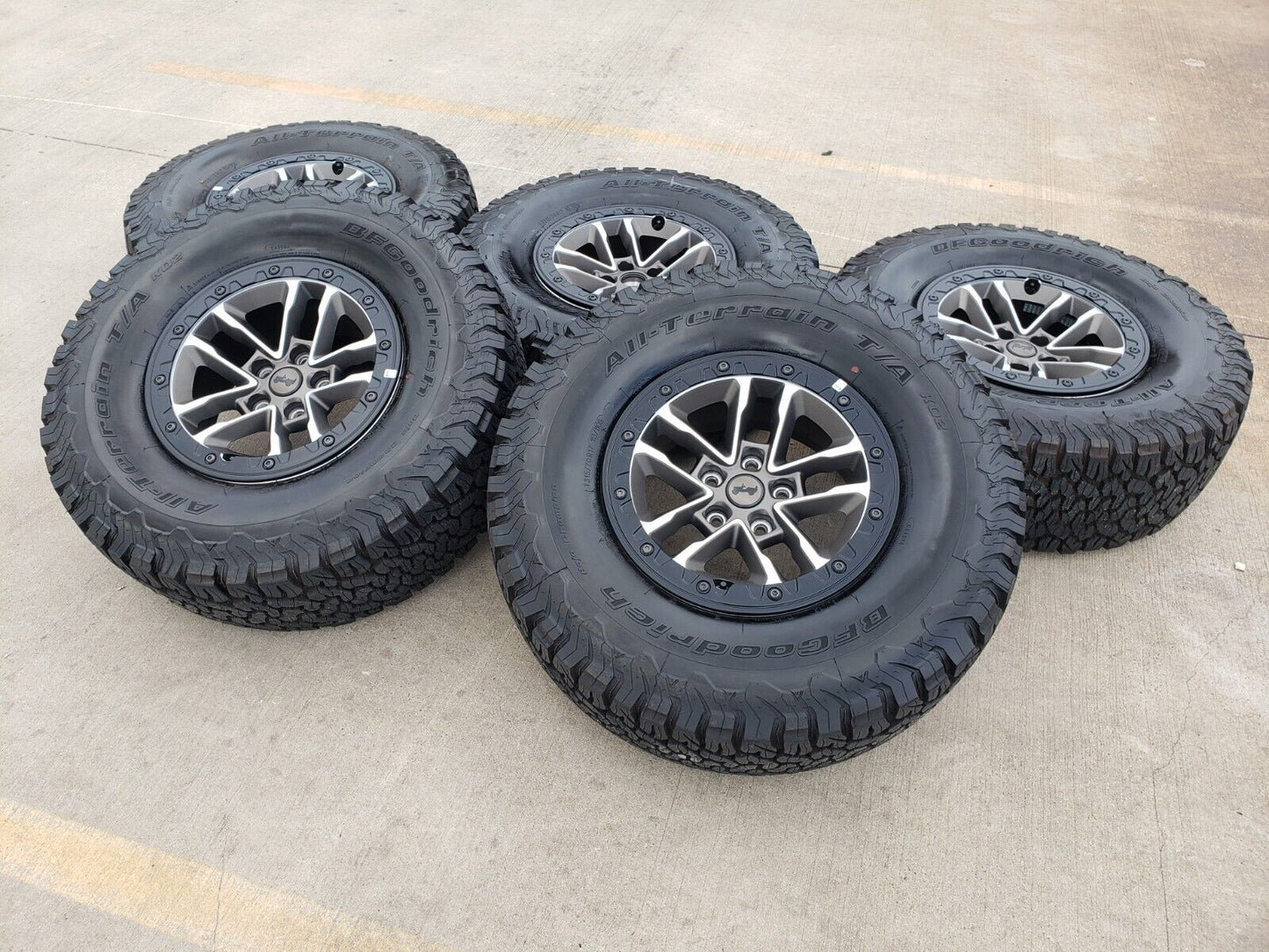 17" Jeep Wrangler 392 Gladiator Rubicon OEM BEADLOCK wheels rims NEW 2024 2025