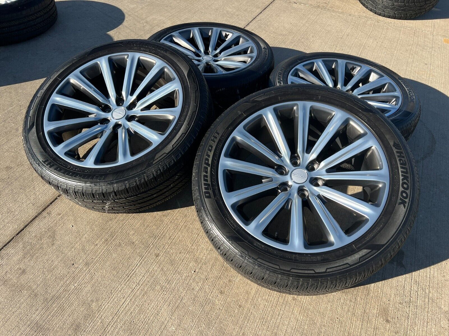 22" Jeep Grand Wagoneer OEM SERIES 3 wheels rims 95298 Dodge Ram 1500 tires