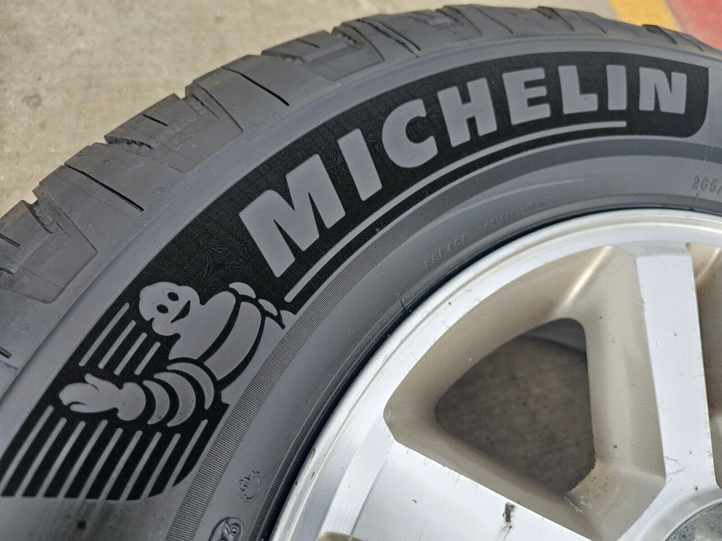 18" Ford F-150 Expedition OEM 3559 rims wheels tires NEW MICHELIN