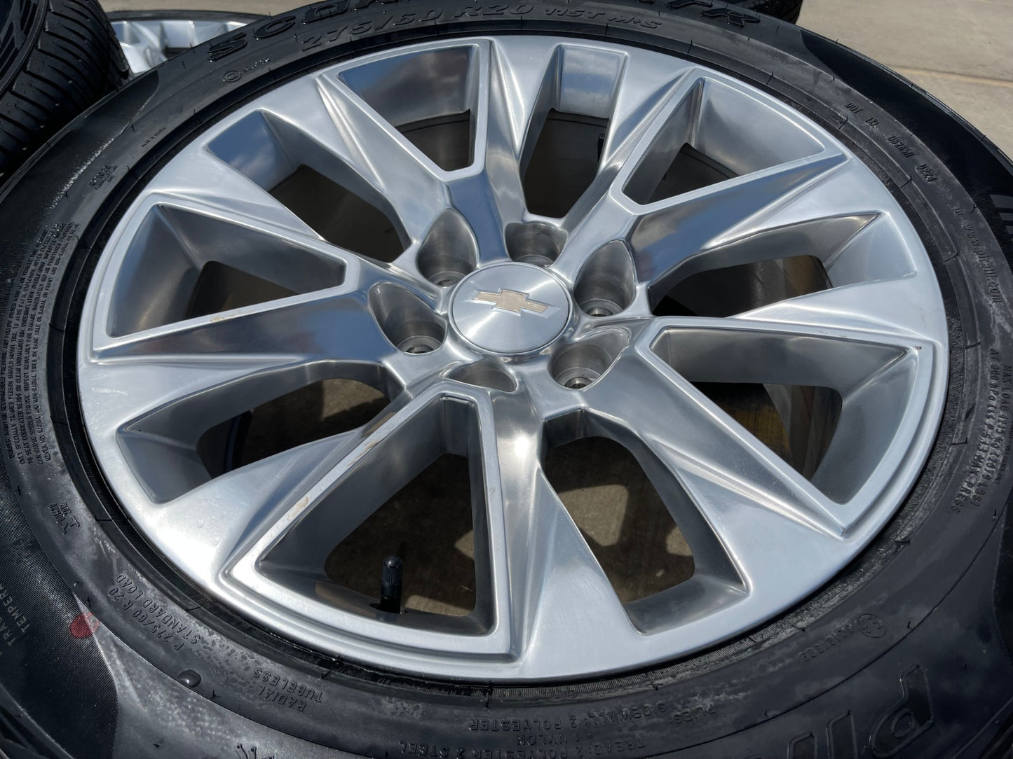 20" Chevy Tahoe Silverado LTZ 5920 OEM wheels rims Yukon 2025 2026 PIRELLI NEW