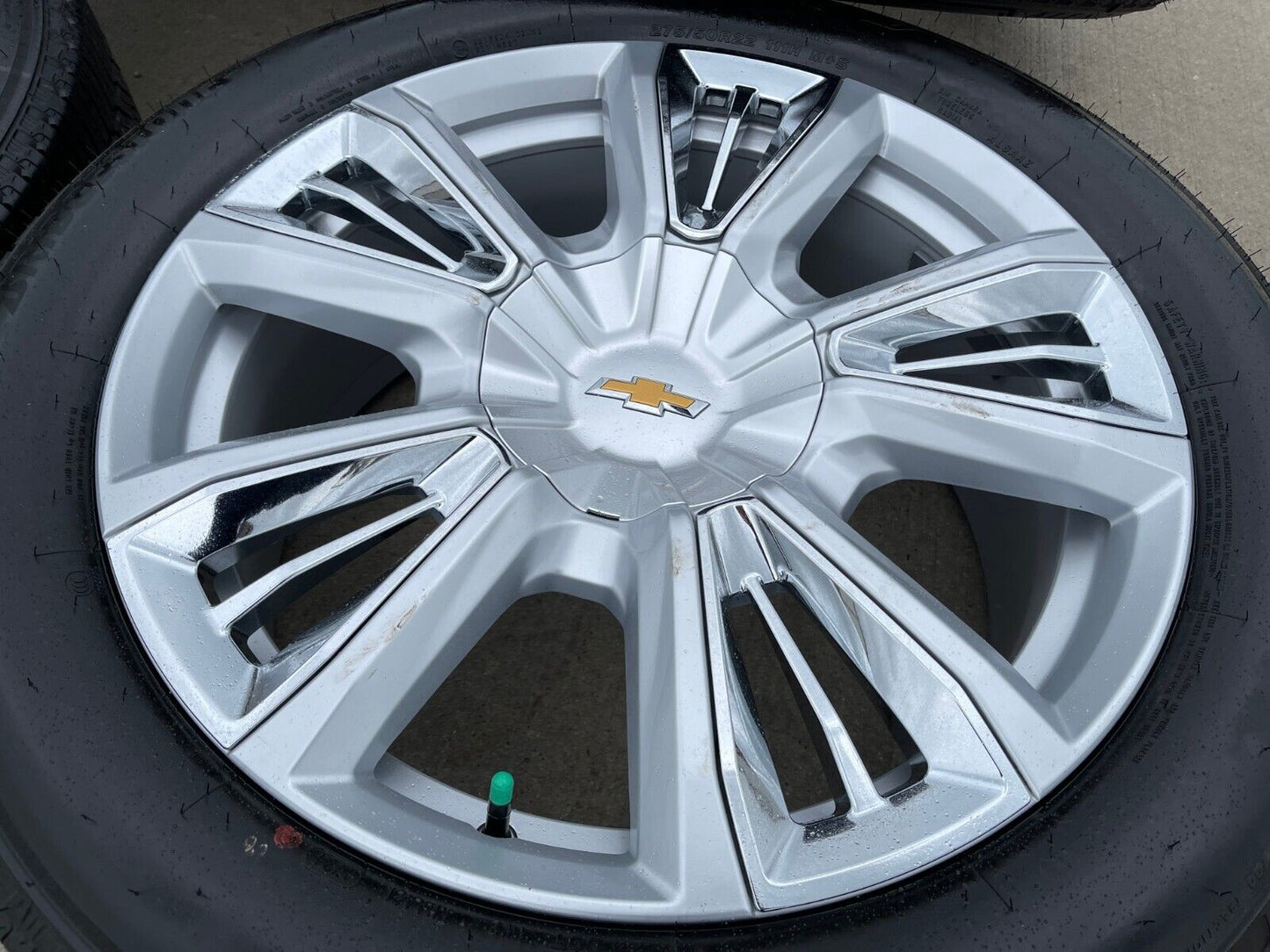 22" Chevy Tahoe RST OEM wheels rims 96951 Silverado Suburban 2023 2024 2025 NEW