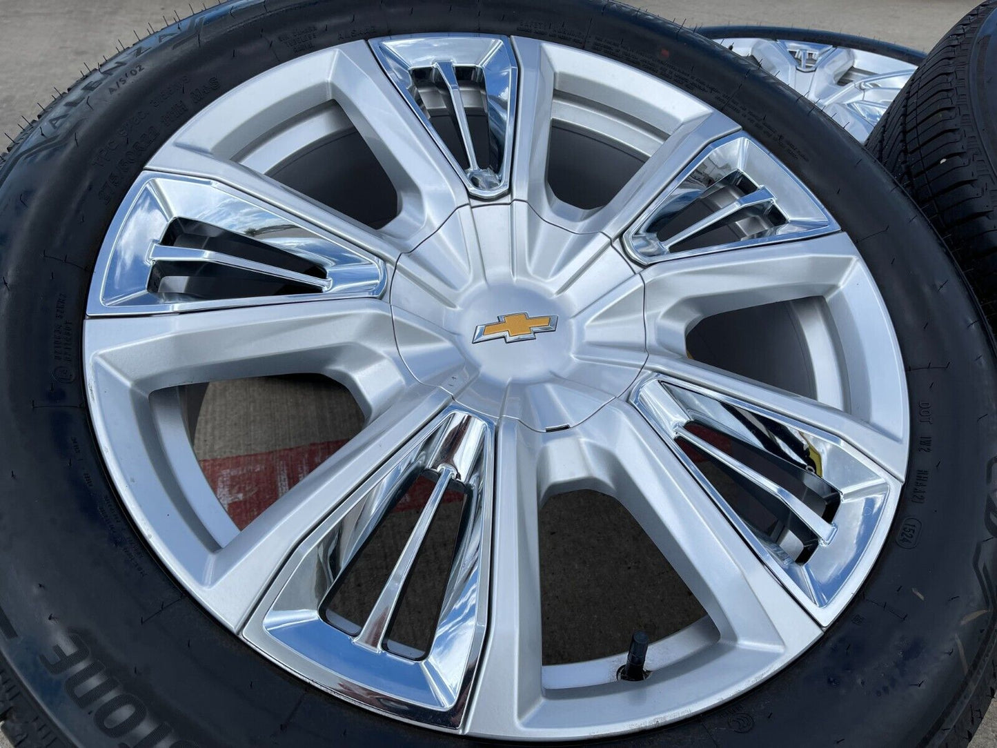 22" Chevy Tahoe RST OEM wheels rims 14046 96951 Silverado Suburban NEW