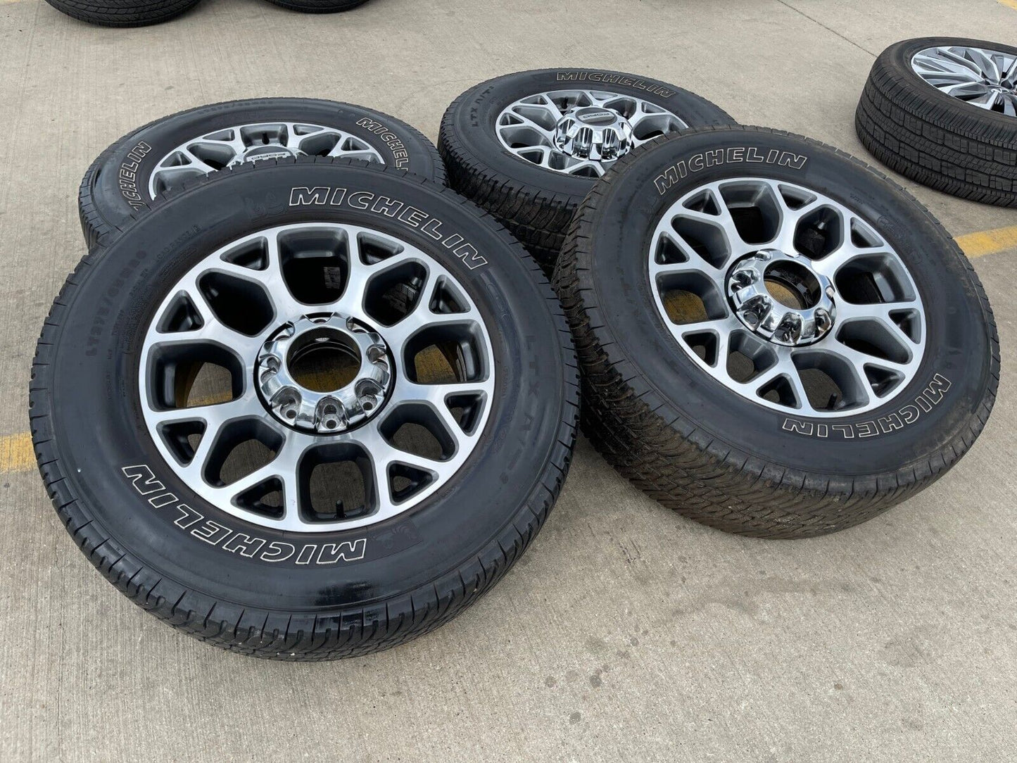 20" Ford F-250 F-350 OEM Lariat wheels rims 10292 tires MICHELIN