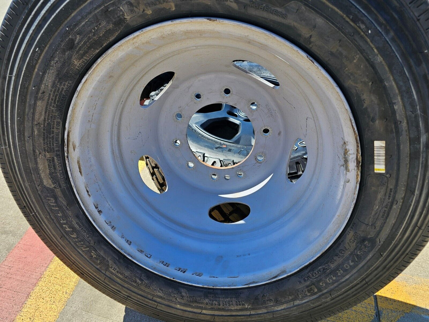 19.5" Ford F-450 Dually F-550 rim RAM 4500 OEM 10x225 spare MICHELIN NEW