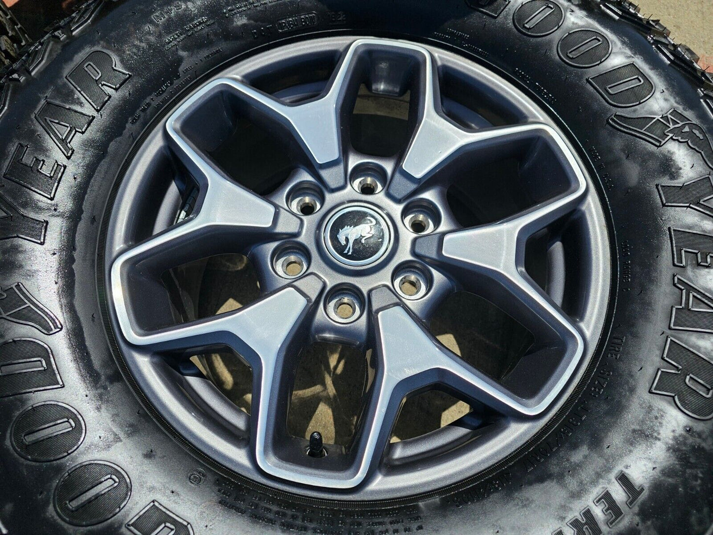 17" Ford Bronco Badlands wheels rims 95229 10387 Ranger 35" tires