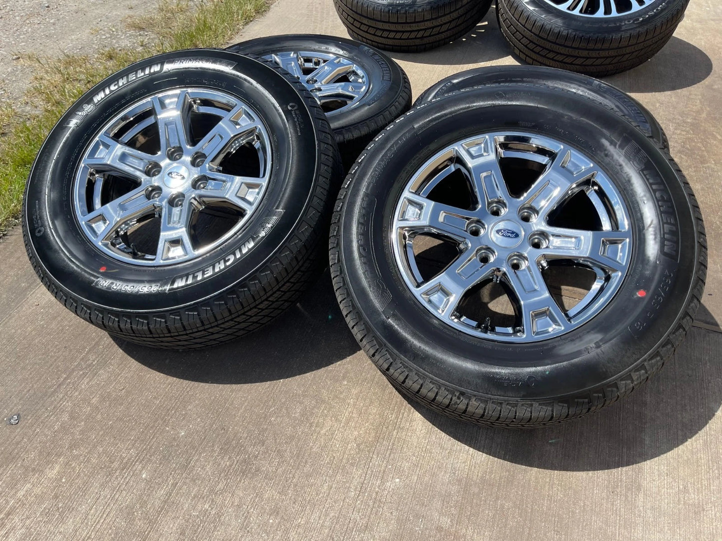 18" Ford F-150 Expedition OEM chrome rims wheels tires MICHELIN