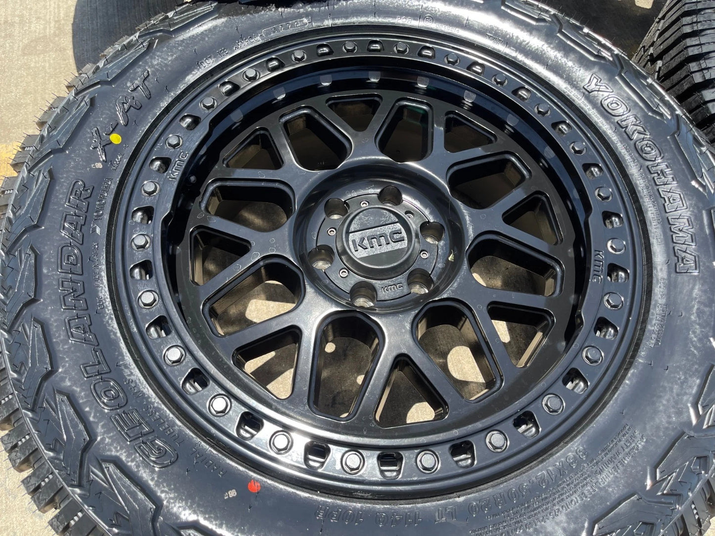20x9 20" KMC KM549 Ford Expedition F-150 6x135 wheels rims tires 33" NEW