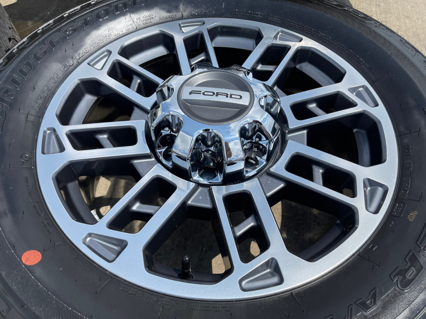 20" Ford F-250 F-350 OEM LIMITED Platinum wheels rims 10302 10483 2024 2025 2026