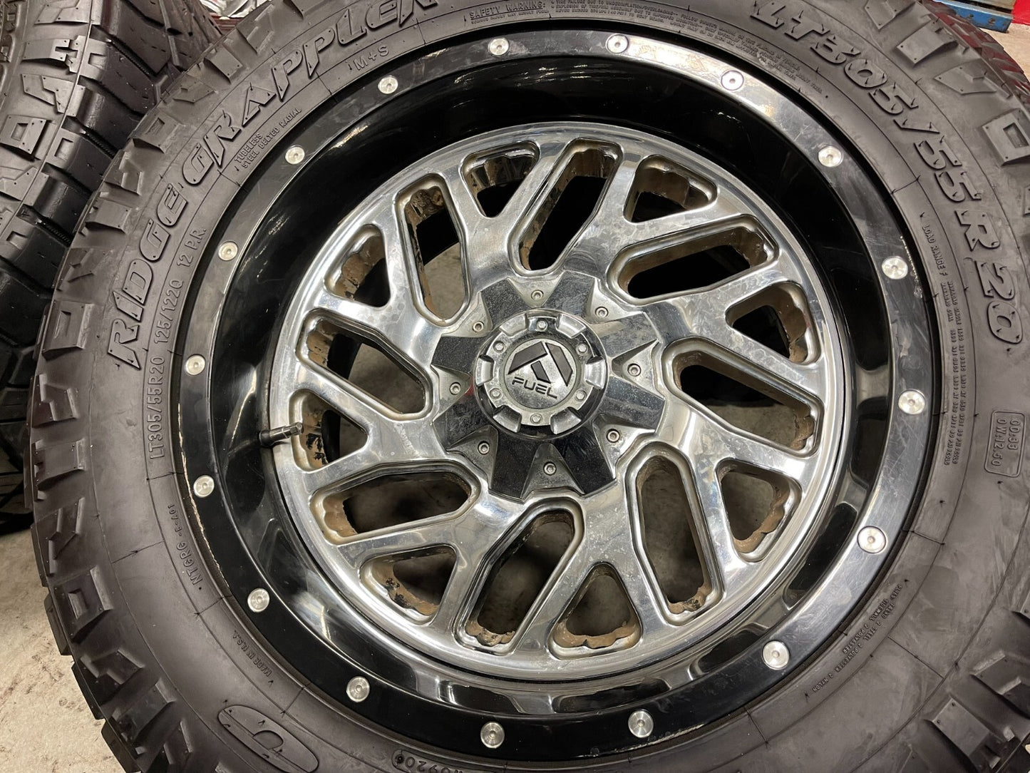 20" Fuel Triton Silverado Ford F-150 RAM Tacoma chrome wheels rims 6x139 6x135