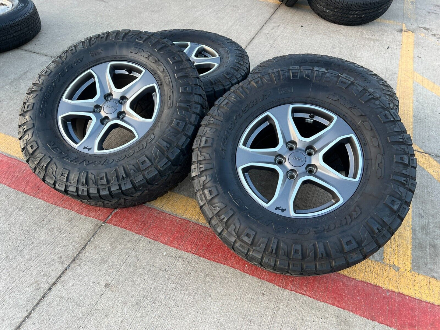 17" Jeep Wrangler OEM wheels rims 9217 Gladiator NITTO 34"