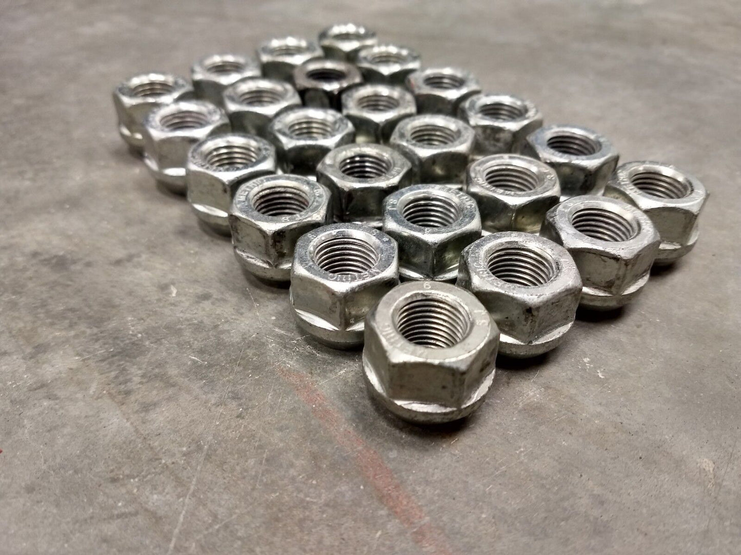 (24) OEM GM lug nuts open end 1500 Chevy Silverado GMC Cadillac 14x1.5 2017 2018