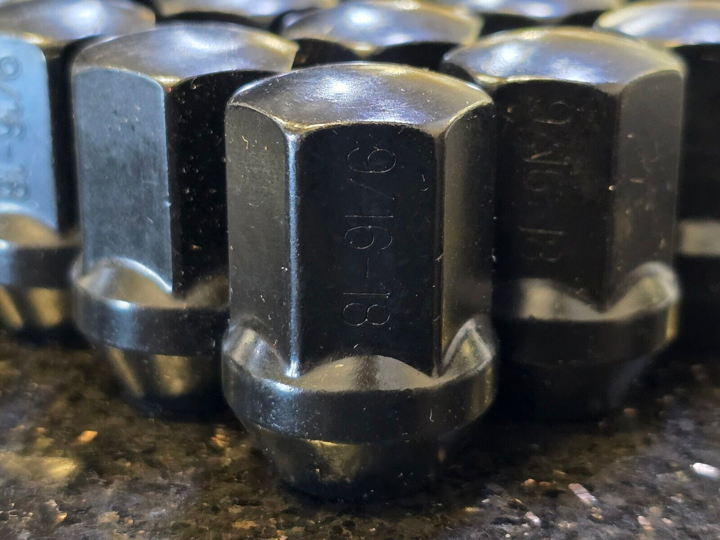 (20) OEM 14x1.5 Dodge RAM 1500 Charger Challenger SRT lug nuts lugs black OE