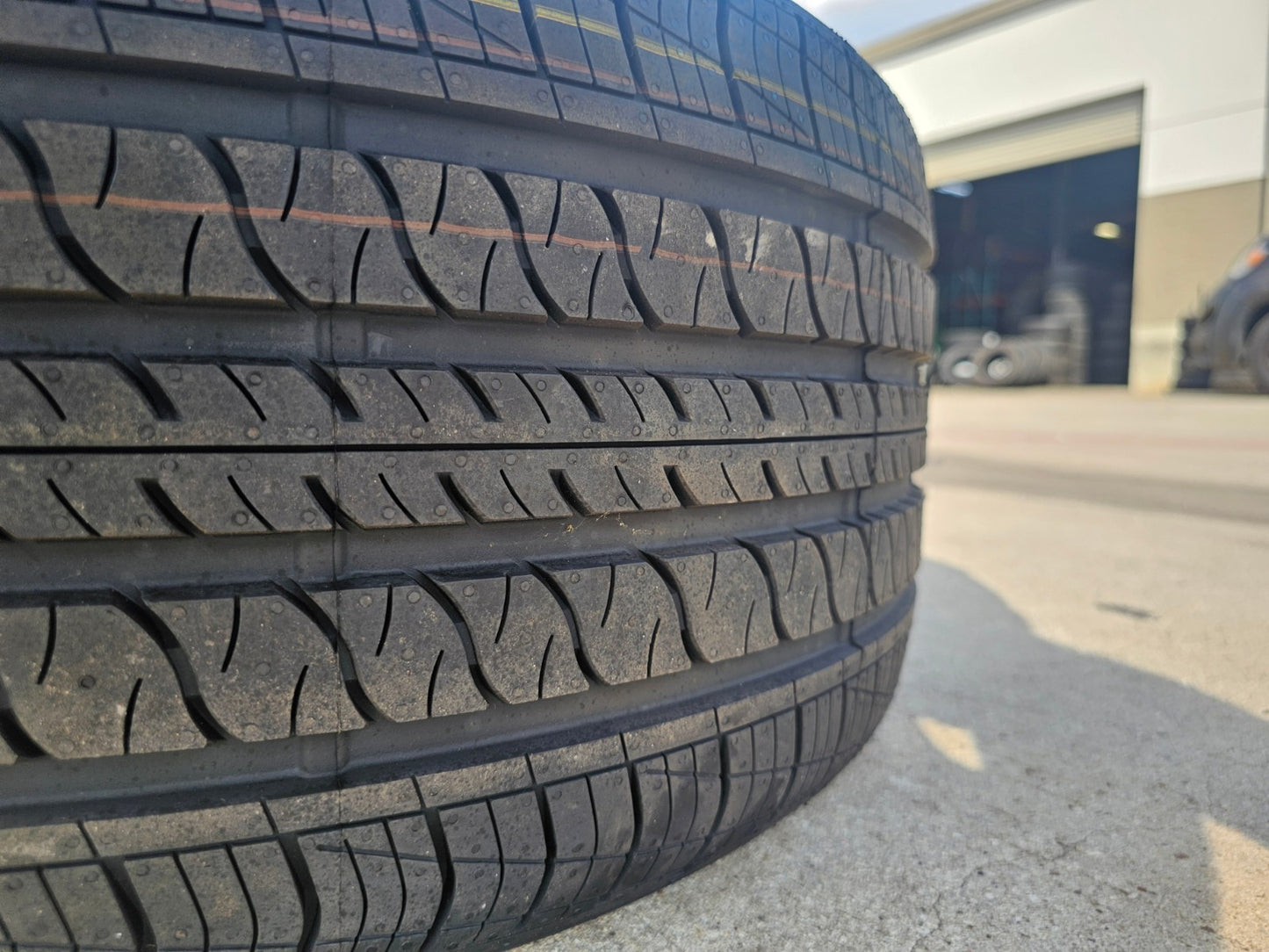 (1) 265/35/21 Continental Pro Contact RX tire XL 101H NEW