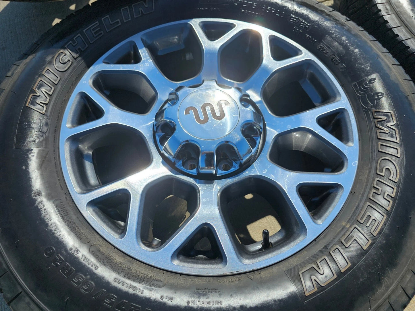 20" Ford F-250 F-350 OEM King Ranch Lariat wheels rims 10292 10293 tires