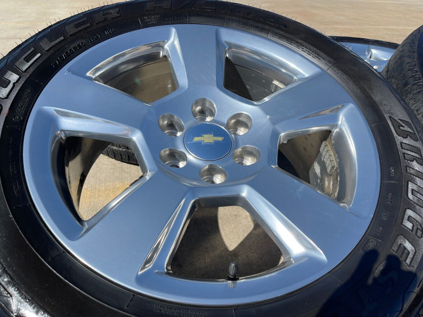 20" Chevy Silverado Tahoe OEM 5652 wheels rims tires BRIDGESTONE