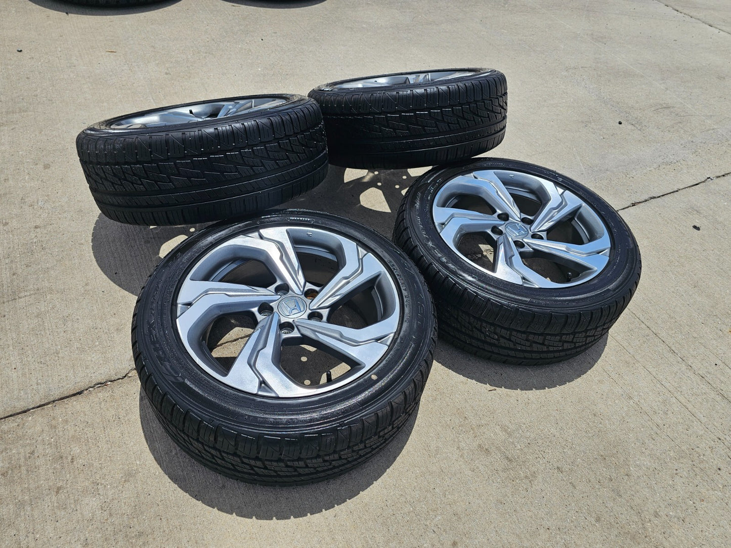 17" Honda Accord OEM wheels rims 64124 Civic HR-V tires