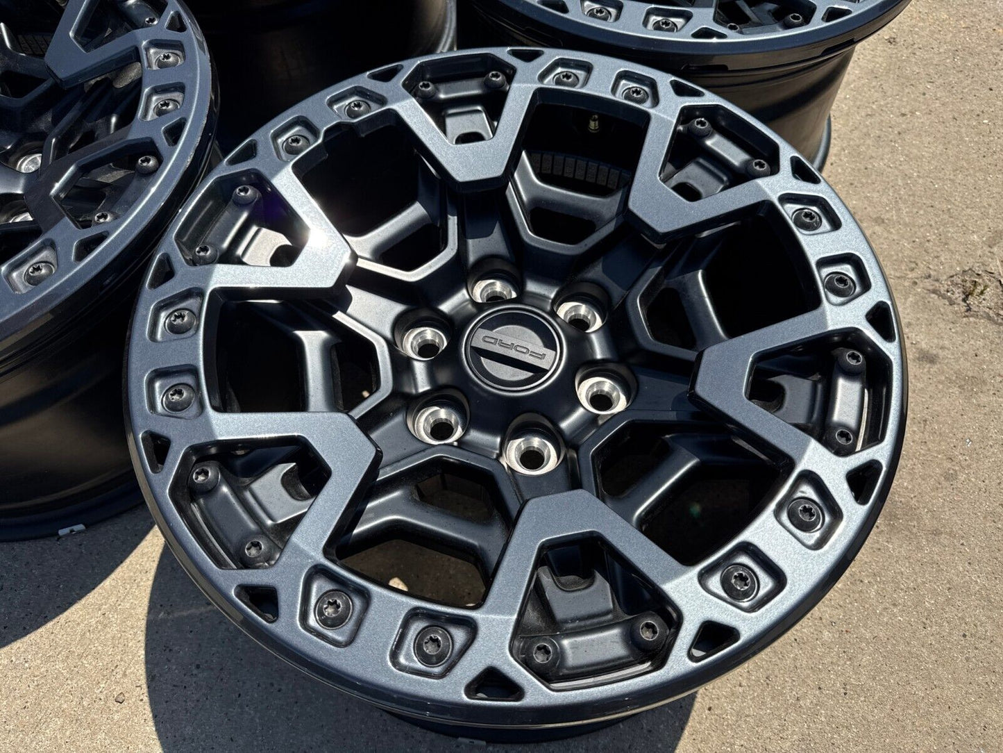 17" Ford F-150 Raptor R OEM BEADLOCK rims wheels 2024 2025