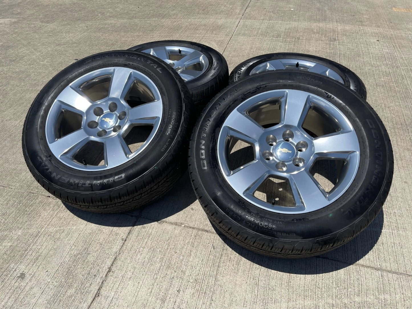 20" Chevy Silverado Tahoe Suburban OEM 5652 wheels rims tires CONTINENTAL