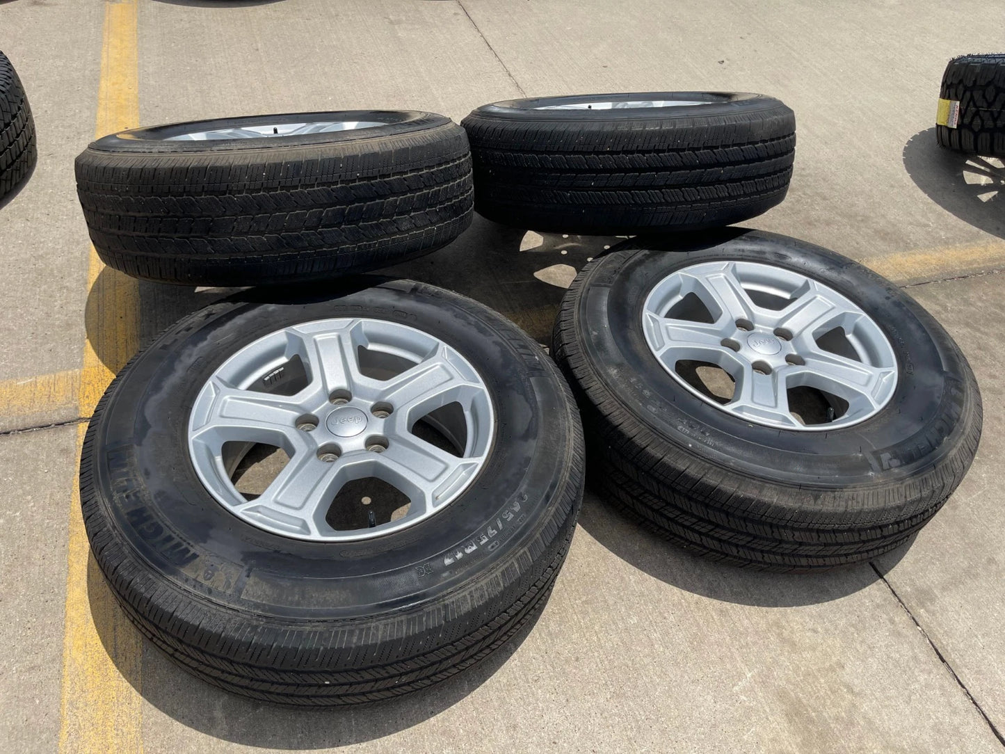 17" Jeep Wrangler Rubicon OEM wheels rims 9216 Gladiator tires MICHELIN