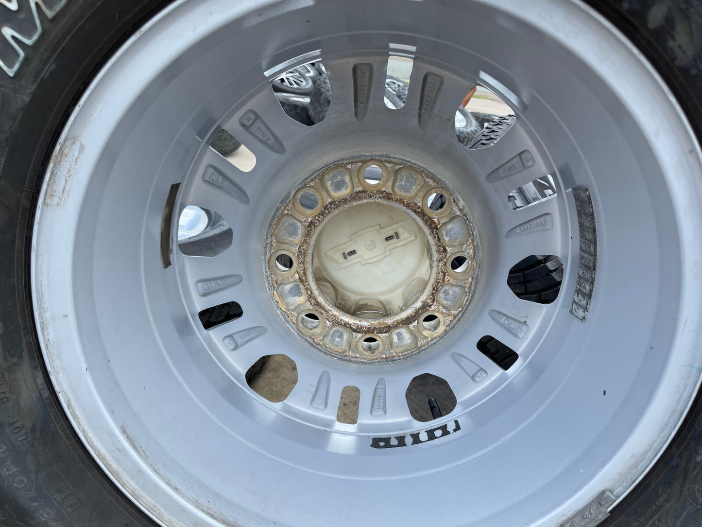 18" Chevy Silverado 2500 3500 OEM 5959 wheels rims MICHELIN LTX A/T2