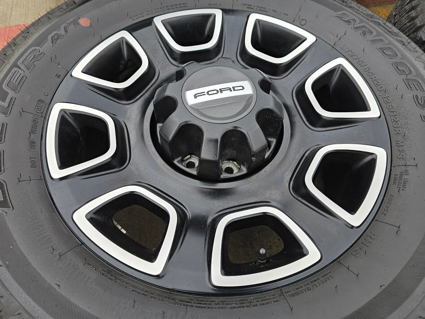 20" Ford F-250 F-350 OEM Lariat Platinum wheels rims 10486 tires