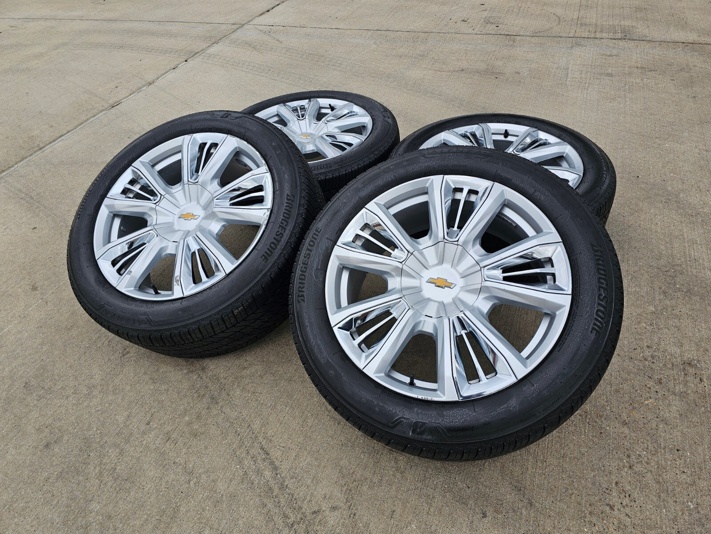 22" Chevy Tahoe RST OEM wheels rims 96951 Silverado Suburban 2023 2024 2025 NEW