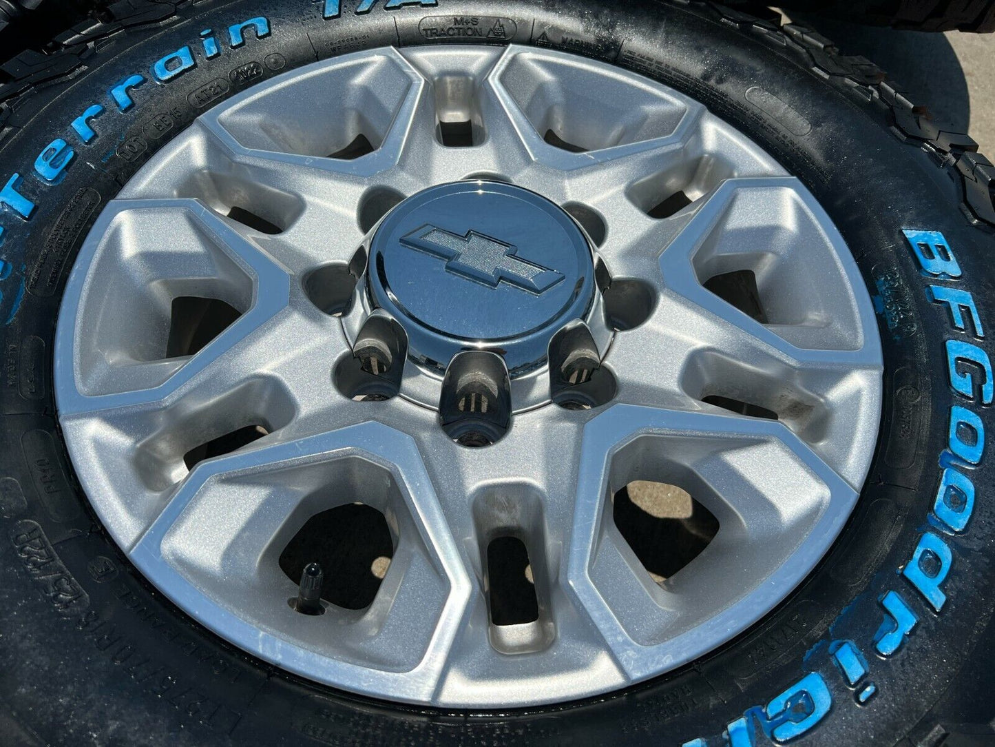 18" Chevy Silverado Trail Boss 2500 3500 OEM 5959 wheels rims 2024 2025 NEW BFG