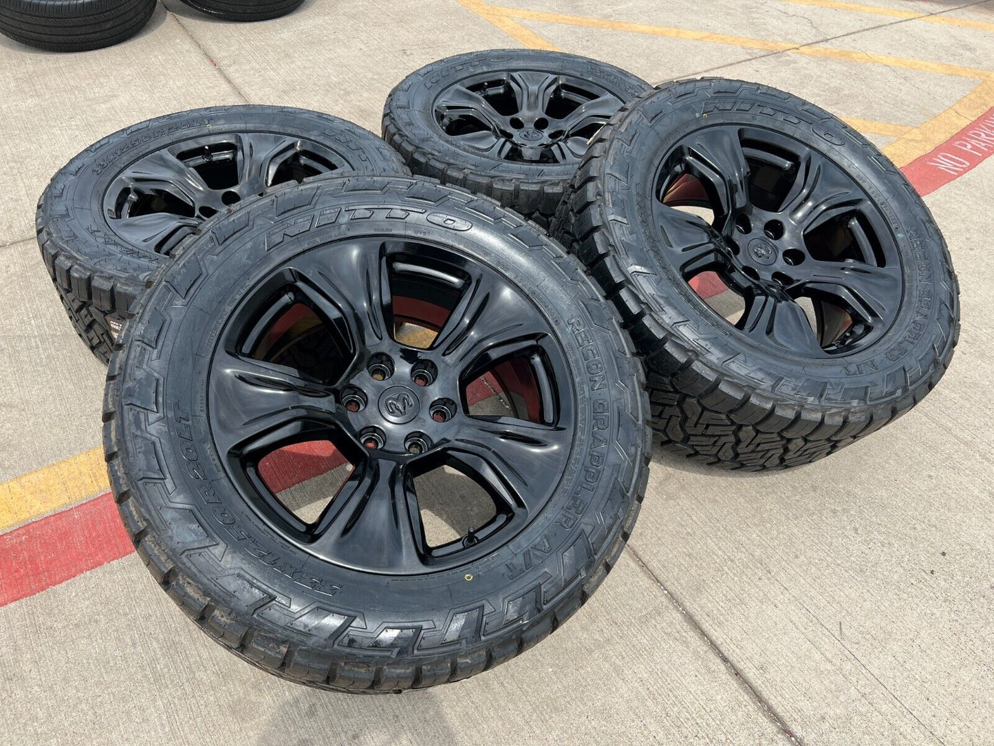 20" Dodge Ram 1500 OEM Laramie wheels rims 2674 tires 2024 2025 NEW 33" NITTO