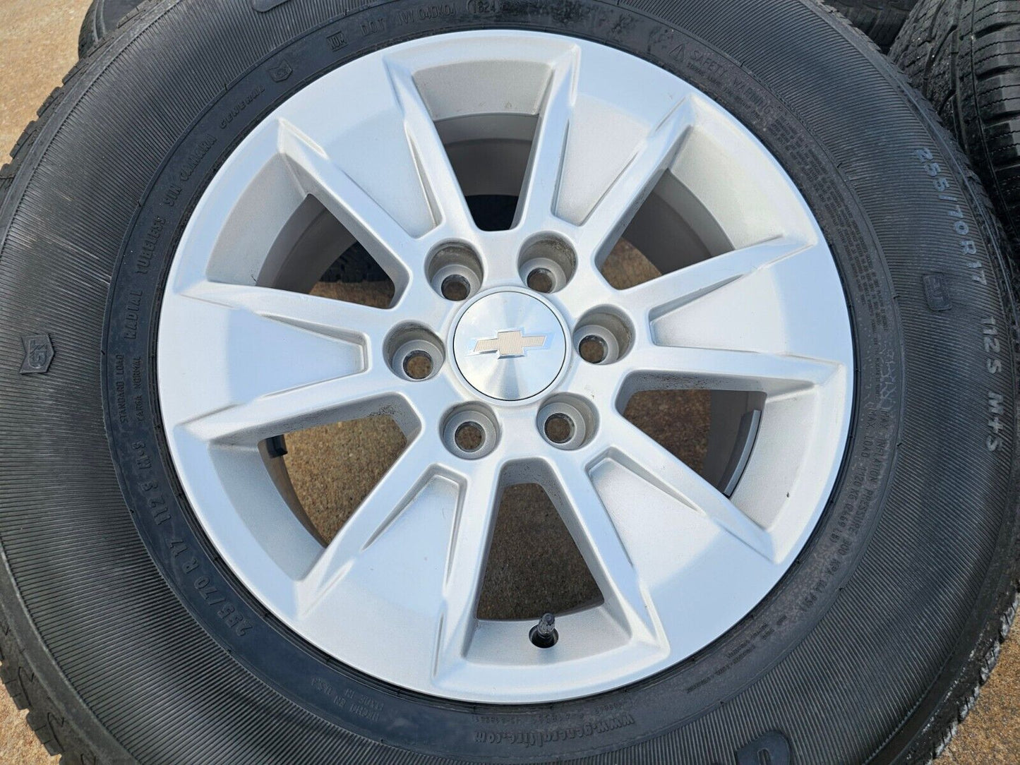17" Chevy Silverado OEM wheels rims tires 5908 GMC Sierra Yukon