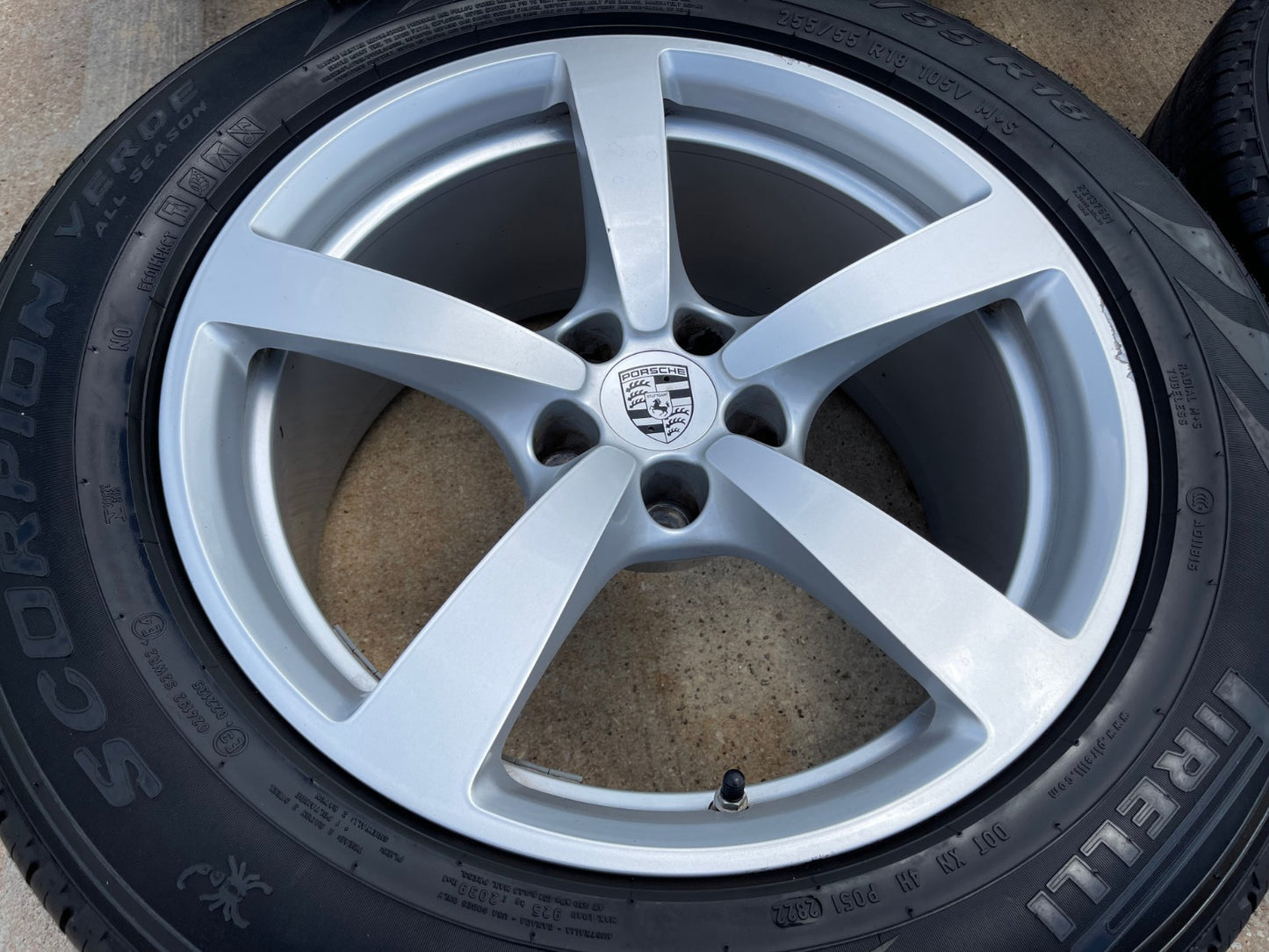 18" Porsche Macan OEM silver wheels rims 67519 67521 2020 2021 2022 2023 2024