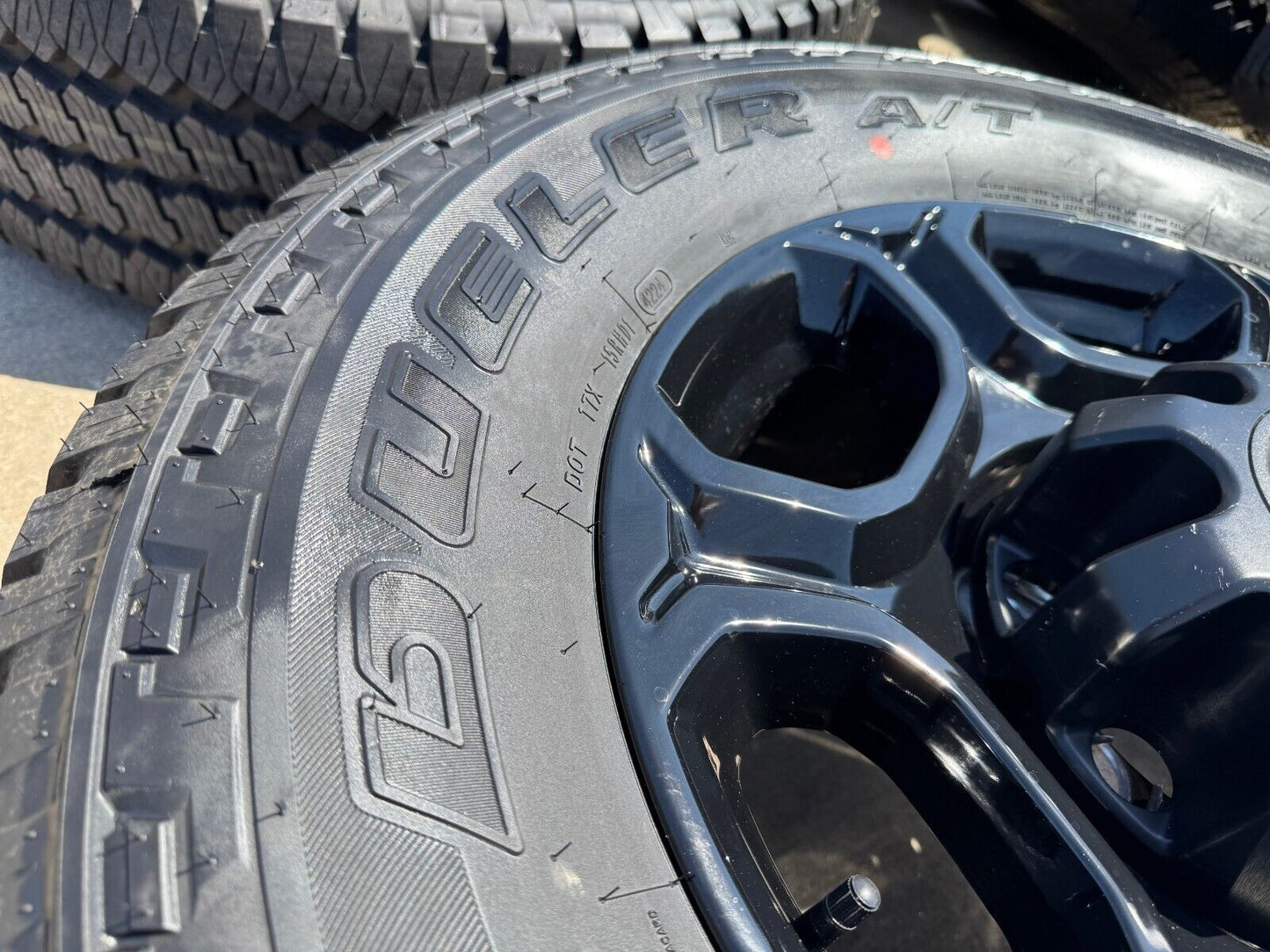 18" Ford F-250 F-350 Lariat FX-4 OEM 10479 black wheels tires 2023 2024 2025 NEW