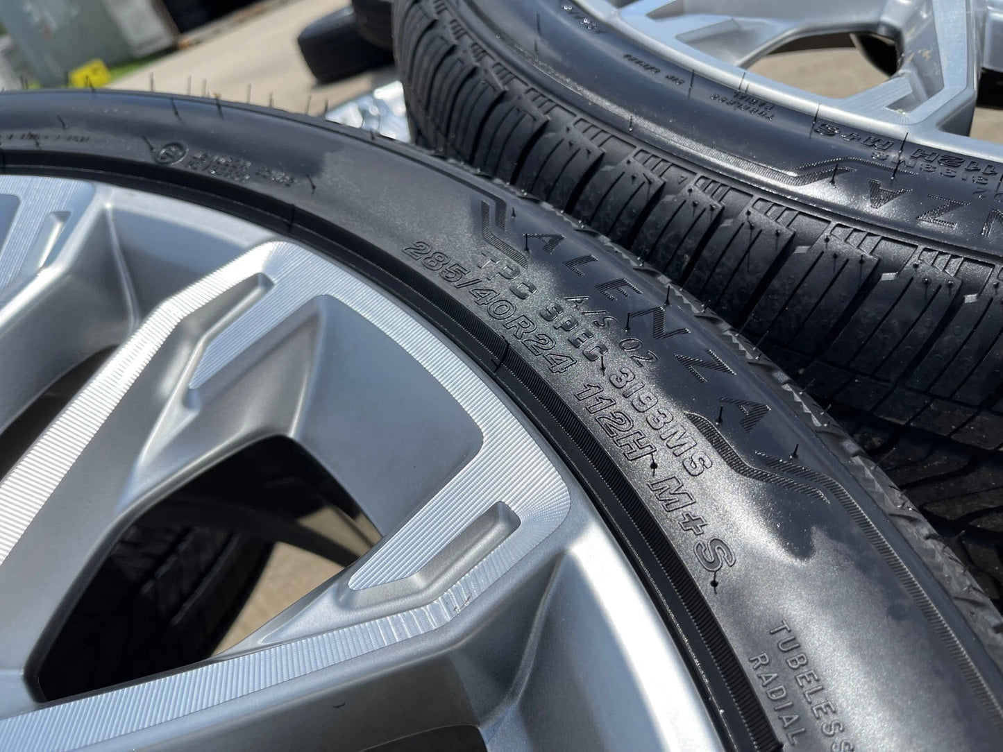 24" GMC Yukon Sierra DENALI OEM wheels rims tires 2022 2023 2024 2025 2026 NEW