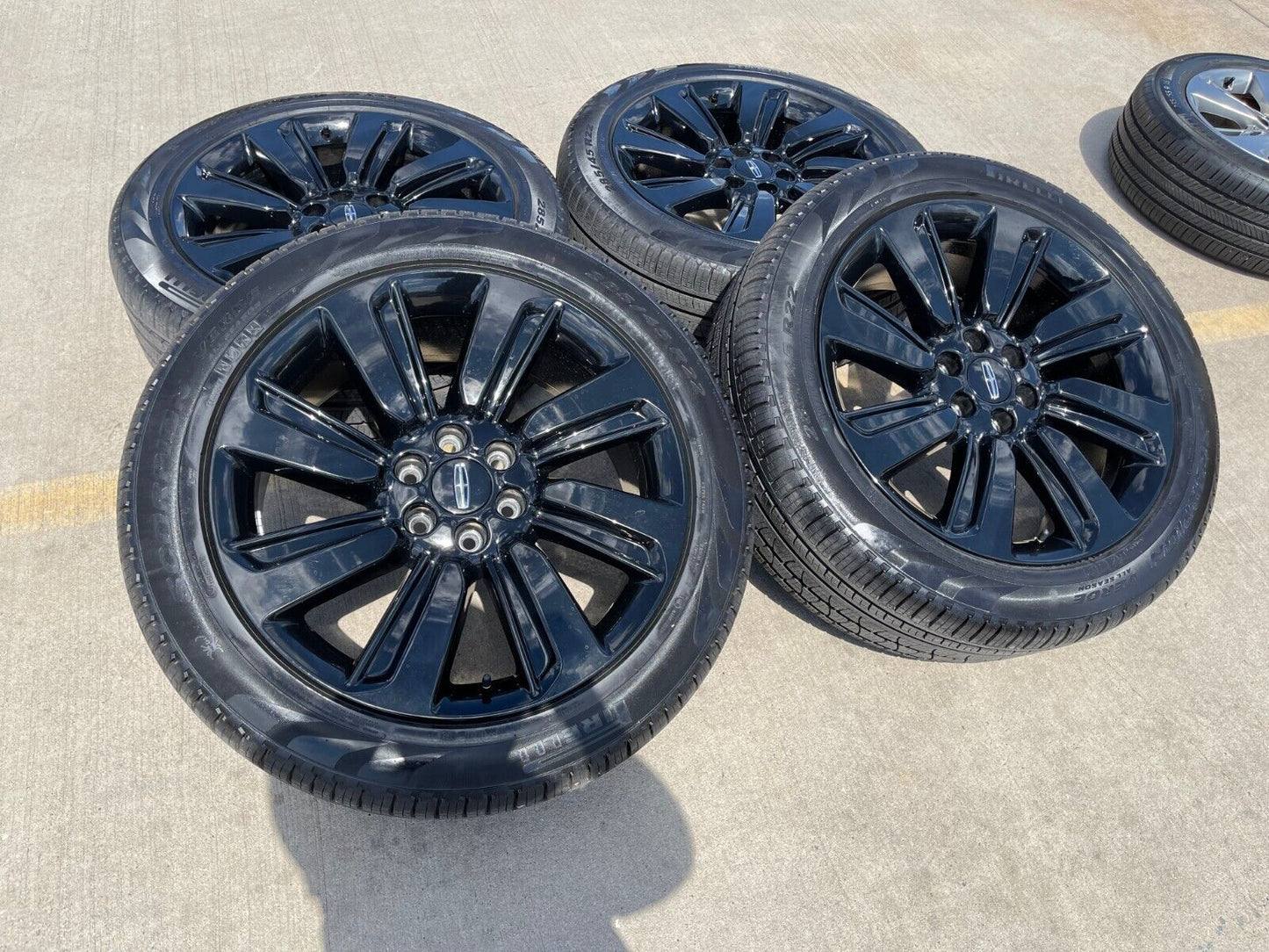 22" Lincoln Navigator OEM rims wheels Black Label 95384 10496 2022 2023 2024 NEW