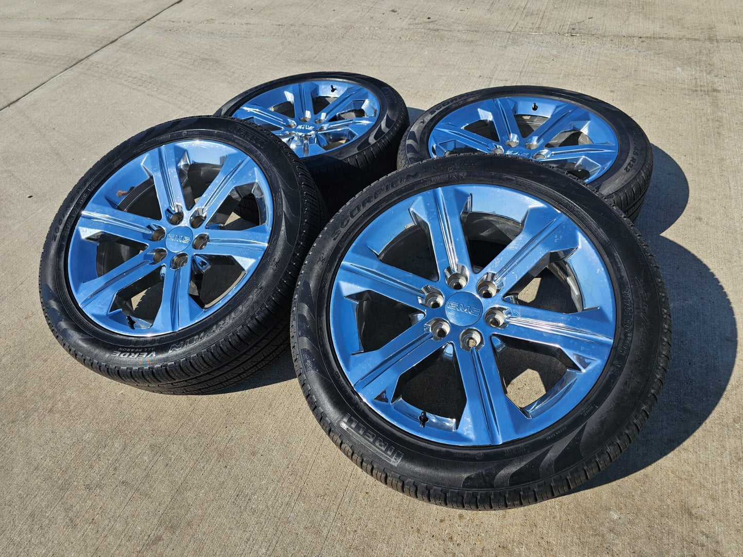 22" GMC Yukon Tahoe Chevy OEM CHROME wheels rims Silverado 5667 tires