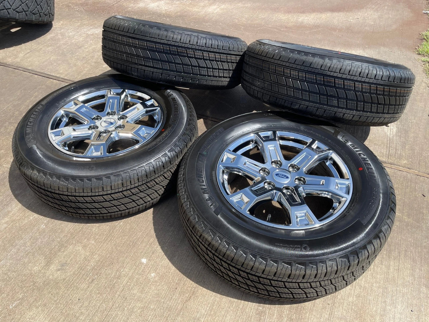 18" Ford F-150 Expedition OEM chrome rims wheels tires MICHELIN